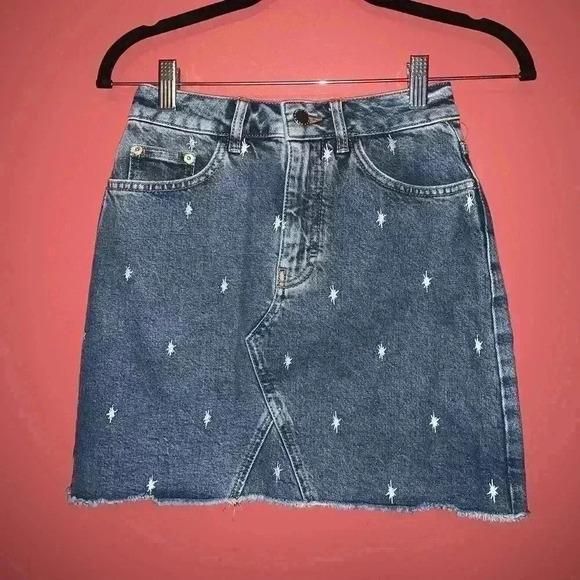 Maje Jianki Embroidered Denim Mini Skirt - Picture 3 of 7